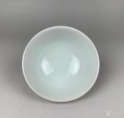 建國瓷廠瑰寶 五十年代新粉彩花鳥碗的藝術(shù)與歷史價值